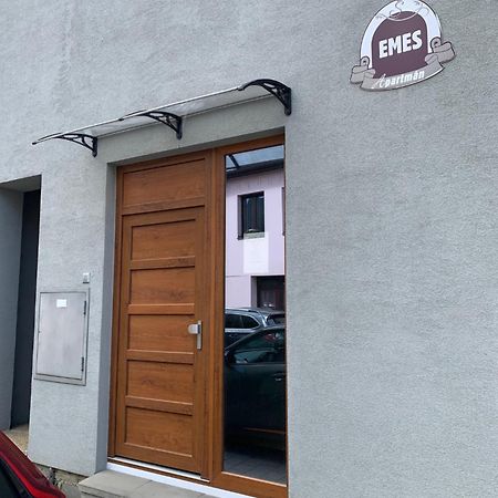 Apartman Emes S Terasou Kežmarok Extérieur photo