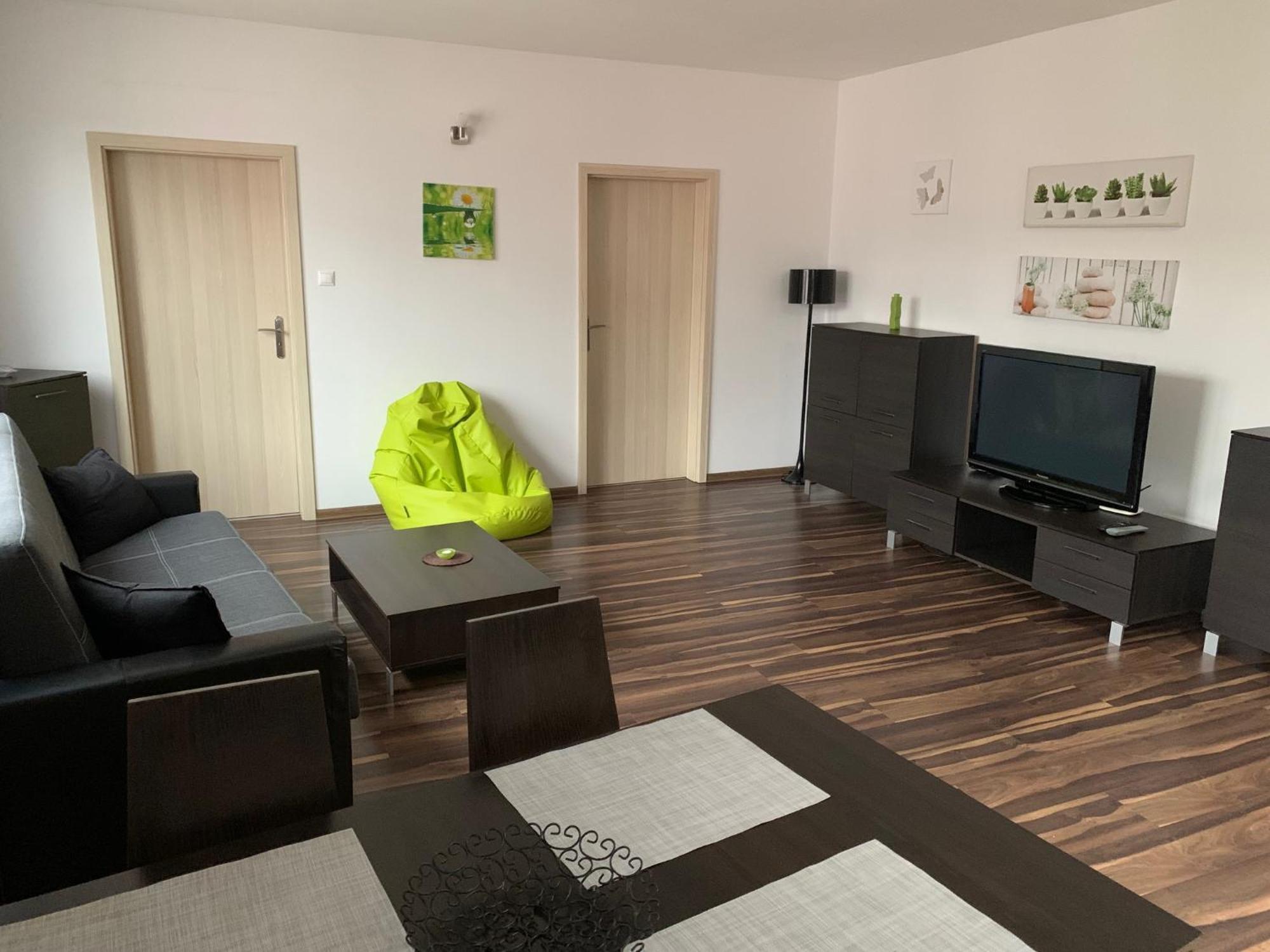Apartman Emes S Terasou Kežmarok Extérieur photo