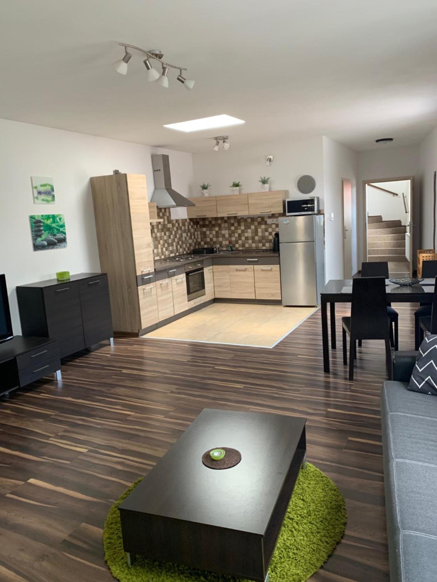 Apartman Emes S Terasou Kežmarok Extérieur photo